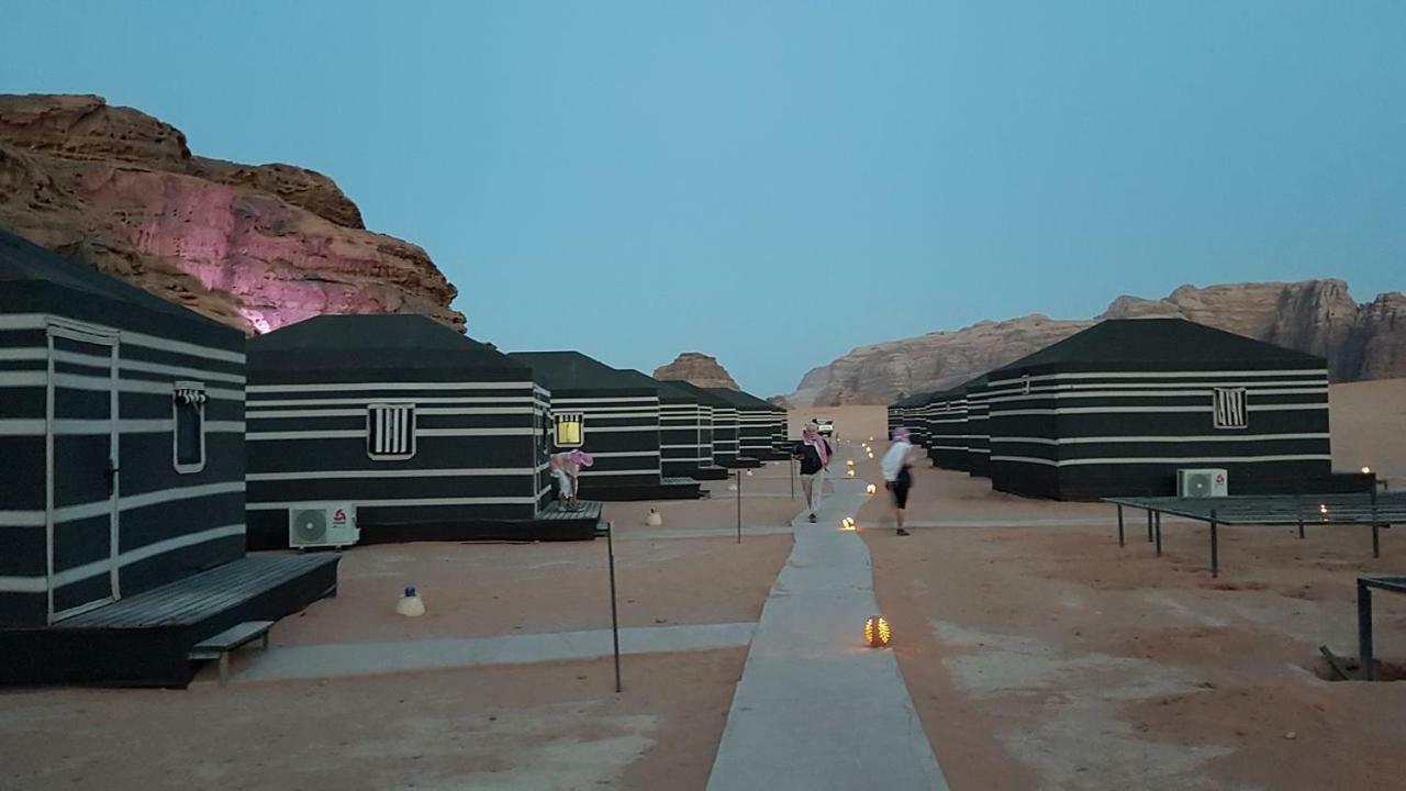 Space Village Luxury Camp Wadi Rum Extérieur photo